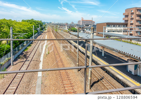 名取駅　ホーム　橋上駅舎 128806594