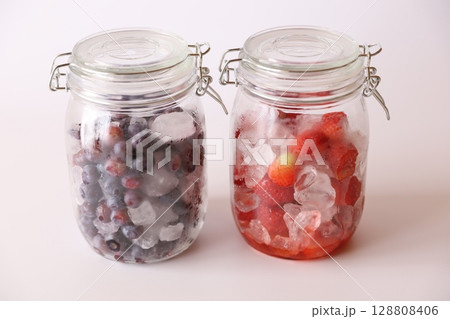 フルーツシロップ 128808406