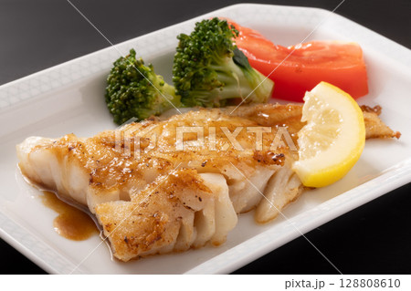 真鱈 バター醤油焼き 真鱈 バター醤油焼き 128808610