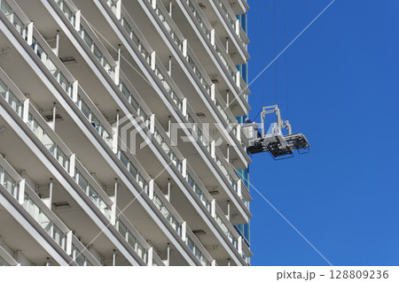 タワーマンション　ゴンドラ　メンテナンス 128809236
