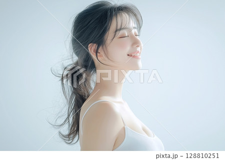 ロングヘアの美人女性・トリートメント「AI生成画像」 128810251