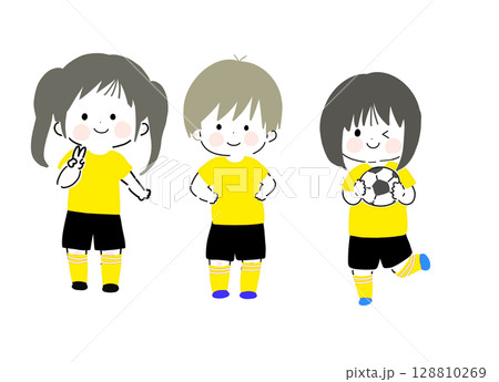 サッカークラブの子ども黄男女 サッカークラブの子ども黄男女 128810269