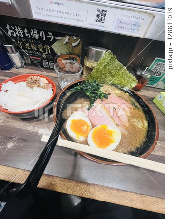 人気らーめん 128811019