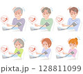 血圧を測る家族のイラストセット 血圧を測る家族のイラストセット 128811099