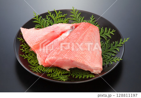 金目鯛の切り身 128811197