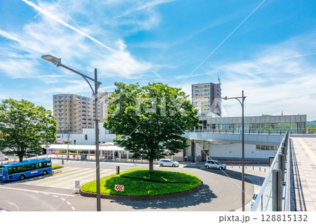名取駅　東口　ロータリー　歩道橋 128815132