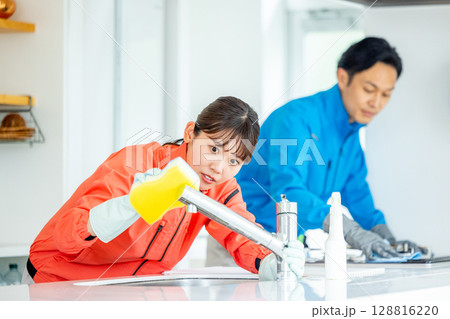 ハウスキーパー 128816220