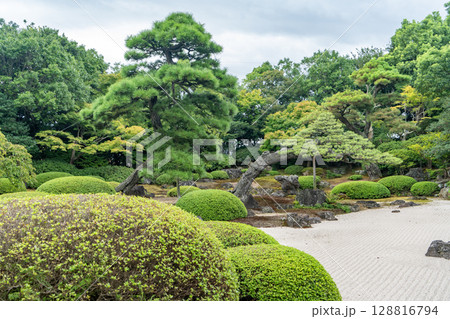 大根島由志園の日本庭園 128816794