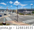 日本一の暑さを連発する福島県伊達市梁川の目抜き通り 128818535