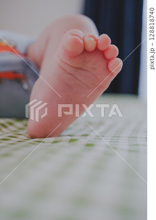 赤ちゃんのパーツカット 128818740