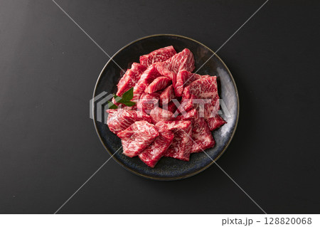 焼肉 牛肉 国産和牛 カルビ 皿盛り 128820068