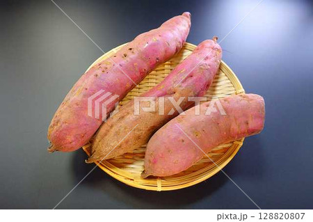 サツマイモ　さつまいも　薩摩芋 128820807