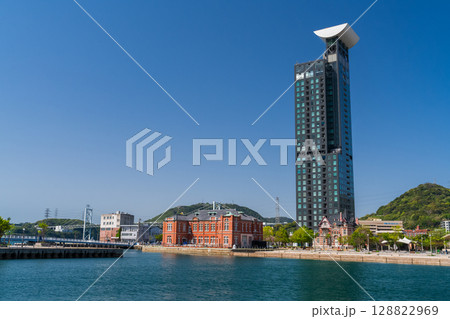 《福岡県》門司港レトロの街並み 《福岡県》門司港レトロの街並み 128822969