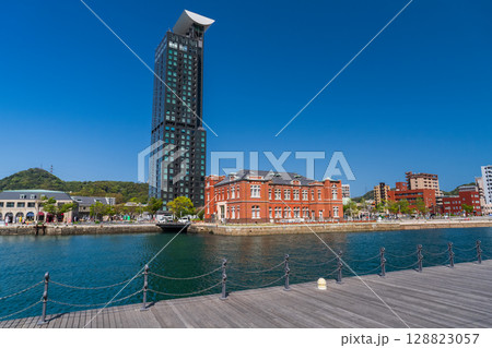 《福岡県》門司港レトロの街並み 128823057