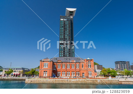《福岡県》門司港レトロの街並み 《福岡県》門司港レトロの街並み 128823059