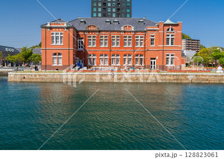 《福岡県》門司港レトロの街並み 《福岡県》門司港レトロの街並み 128823061