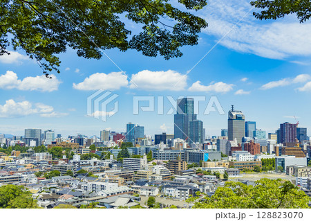 初夏の仙台市全景 128823070