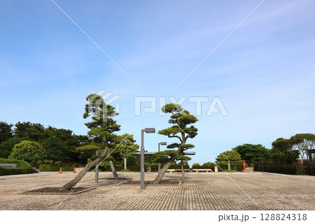 茨城 北茨城 丸ポストのある風景(天心記念五浦美術館) 茨城 北茨城 丸ポストのある風景(天心記念五浦美術館) 128824318