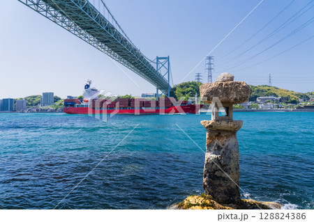《福岡県》関門海峡の眺望・関門橋 《福岡県》関門海峡の眺望・関門橋 128824386