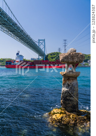 《福岡県》関門海峡の眺望・関門橋 《福岡県》関門海峡の眺望・関門橋 128824387
