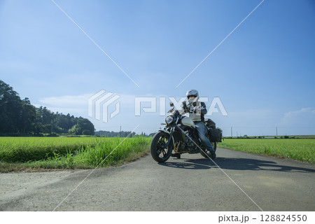 バイクライフ　中年ライダーとミドルクルーザー　千葉県 128824550