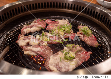 とても美味しい日本の三重県松阪市の焼肉 128824813