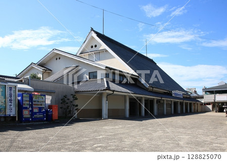 近鉄橿原神宮前駅【奈良県橿原市】 近鉄橿原神宮前駅【奈良県橿原市】 128825070