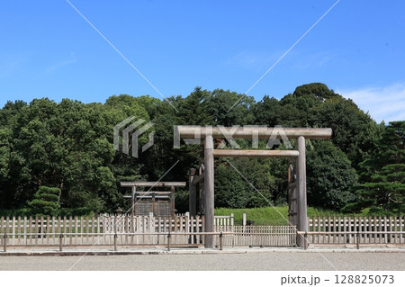 神武天皇陵【奈良県橿原市】 神武天皇陵【奈良県橿原市】 128825073