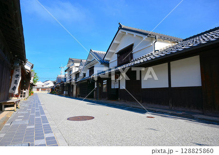 河原町妻入商家群 古い街並み 丹波篠山市 河原町妻入商家群 古い街並み 丹波篠山市 128825860