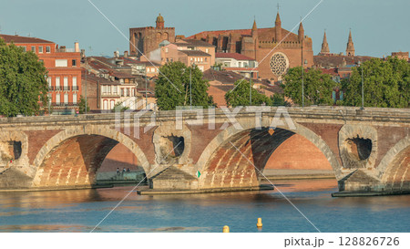 Garonne River and Pont Neuf timelapse in downtown Toulouse, France 128826726