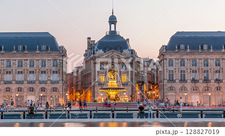 Place de la Bourse and Miroir d'eau day to night timelapse in Bordeaux, France Place de la Bourse and Miroir d'eau day to night timelapse in Bordeaux, France 128827019