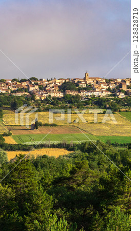 Puimoisson village, Provence France 128828719