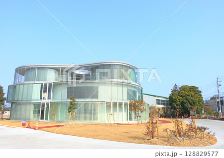 愛知県豊田市、逢妻交流館の風景 128829577