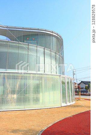 愛知県豊田市、逢妻交流館の風景 128829578