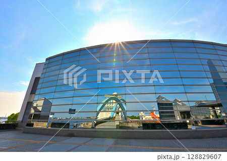 《愛知県》名古屋港ガーデンふ頭の風景　名古屋港水族館 128829607