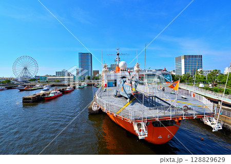 《愛知県》名古屋港ガーデンふ頭の風景　南極観測船ふじ 128829629
