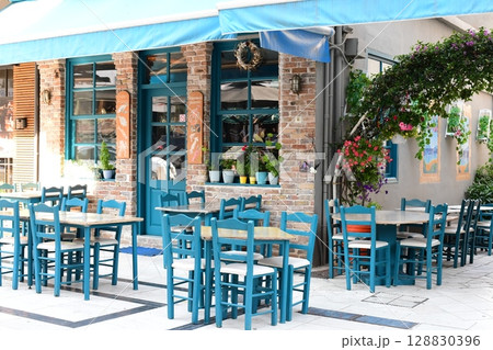 イグメニツアの街並み 128830396