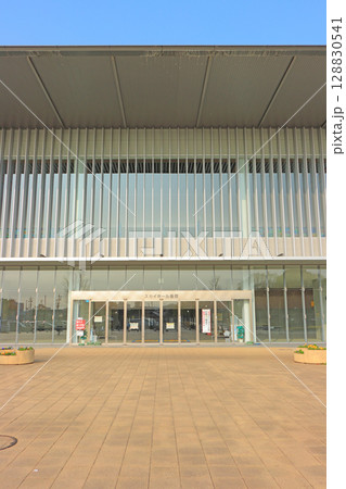 愛知県豊田市、スカイホール豊田の風景 128830541