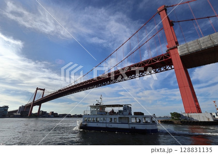 若戸大橋と若戸渡船 128831135