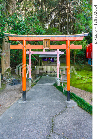 奈良県生駒郡三郷町の龍田大社 三室稲荷神社 奈良県生駒郡三郷町の龍田大社 三室稲荷神社 128832614