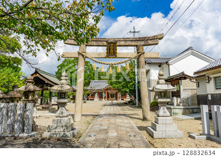 大阪府枚方市の百済王神社 鳥居 大阪府枚方市の百済王神社 鳥居 128832634
