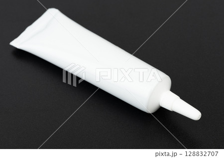 White empty bottle container White empty bottle container 128832707