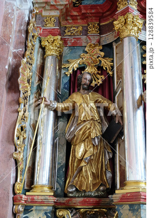 Statue of saint on the main altar in parish Church of Our Lady of snow in Kamensko, Croatia 128839584