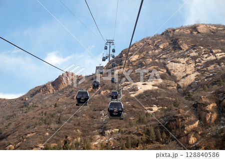 Cable car at the Badaling Great Wall, China Cable car at the Badaling Great Wall, China 128840586