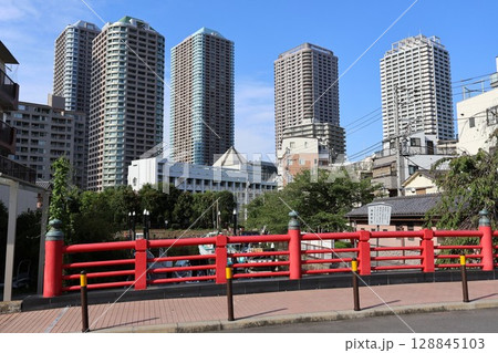佃島の街並み(東京都中央区佃1丁目) 佃島の街並み(東京都中央区佃1丁目) 128845103