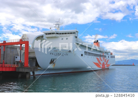 さんふらわ号（西大分港・大分市） 128845410