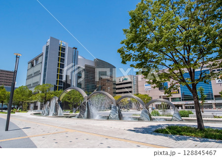 『七海の架け橋』 四日市市民公園 シンボル噴水 『七海の架け橋』 四日市市民公園 シンボル噴水 128845467