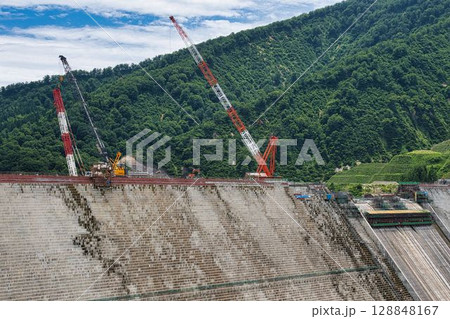 完成が近い成瀬ダム　2025年7月17日撮影 128848167