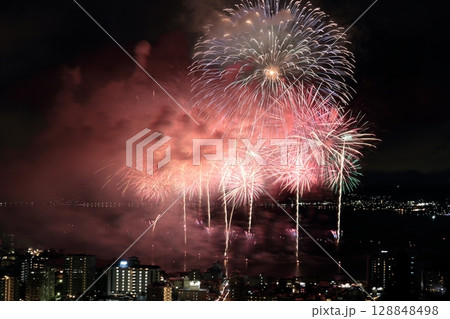 諏訪湖花火大会 諏訪湖花火大会 128848498