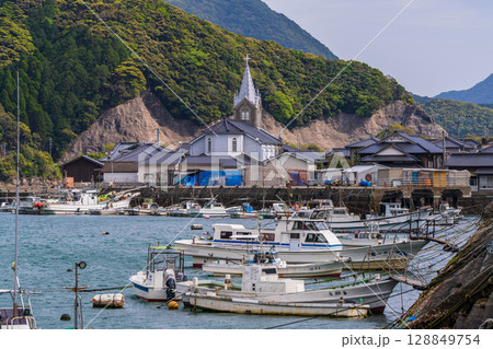 《熊本県》崎津集落・世界文化遺産の漁村 《熊本県》崎津集落・世界文化遺産の漁村 128849754